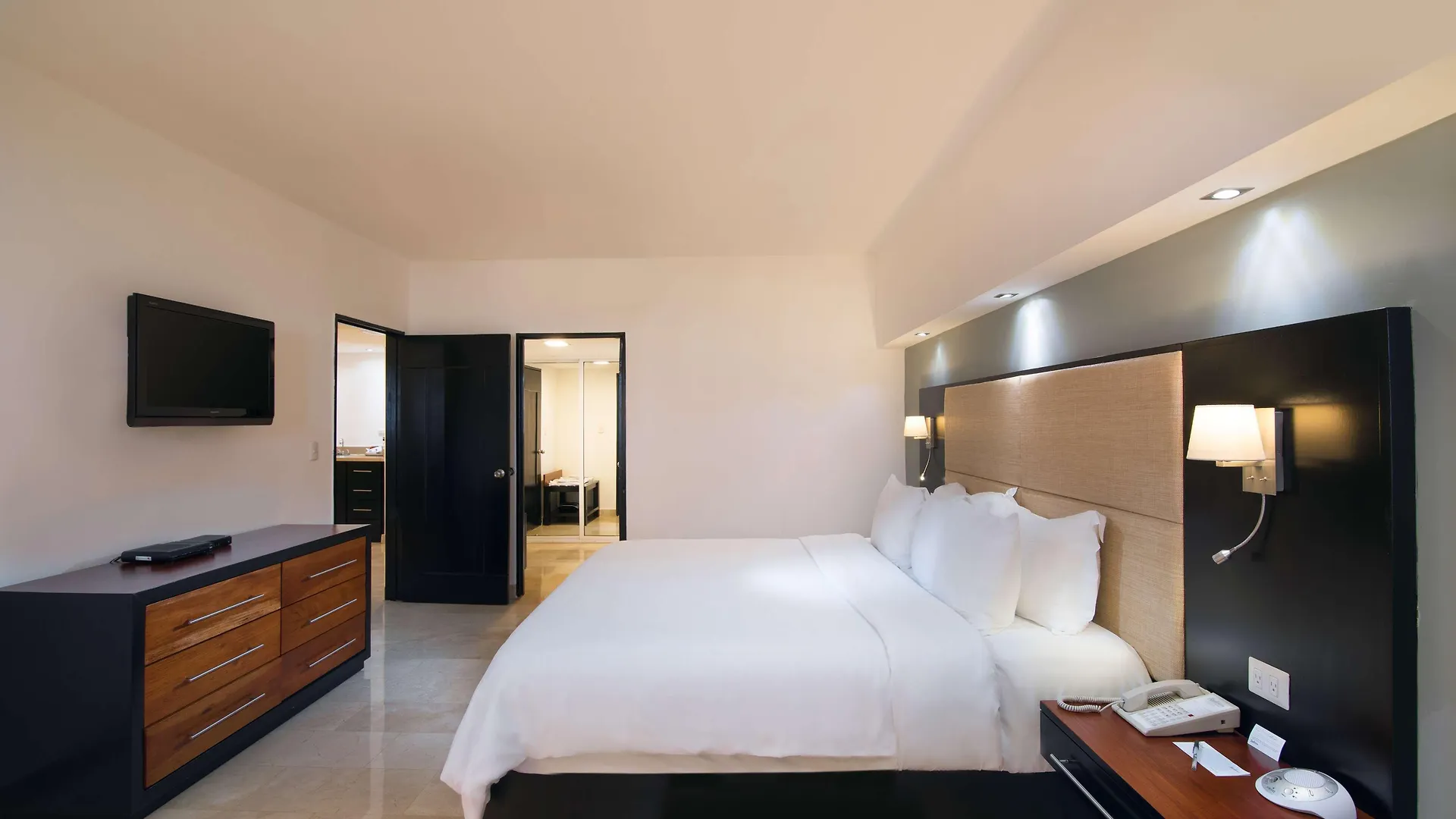 ****  Radisson Hotel Santo Domingo Dominican Republic