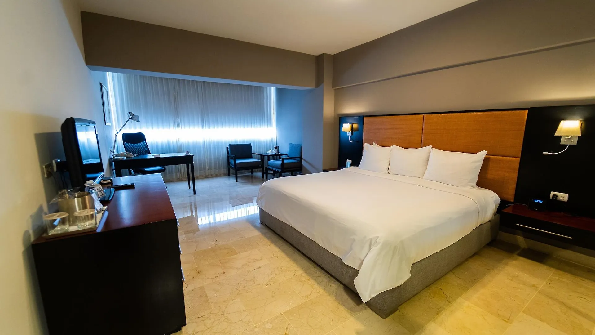 ****  Radisson Hotel Santo Domingo Dominican Republic
